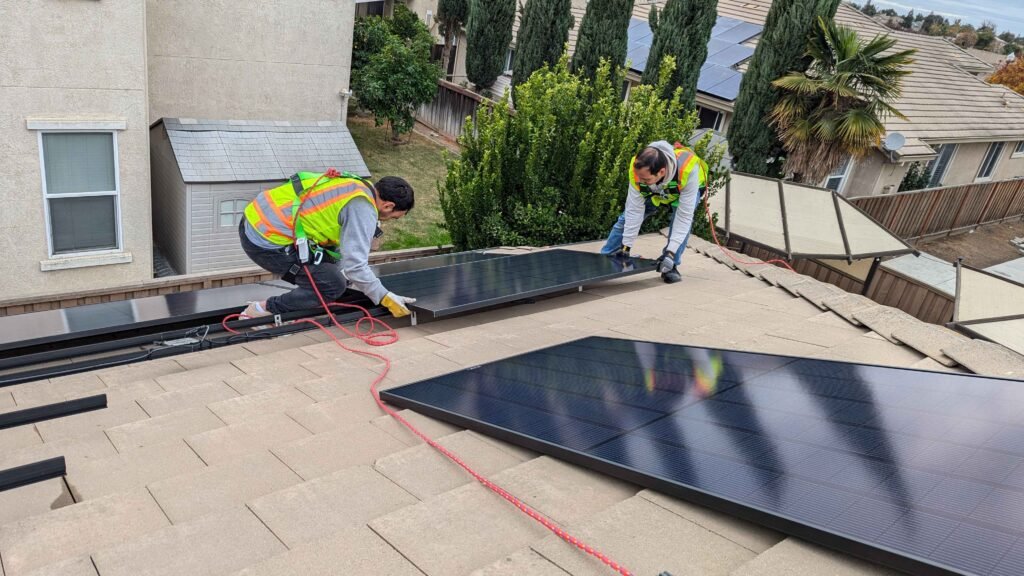 CalPacific Power team installing rooftop solar panels in the Bay Area, providing safe and reliable solar energy solutions.